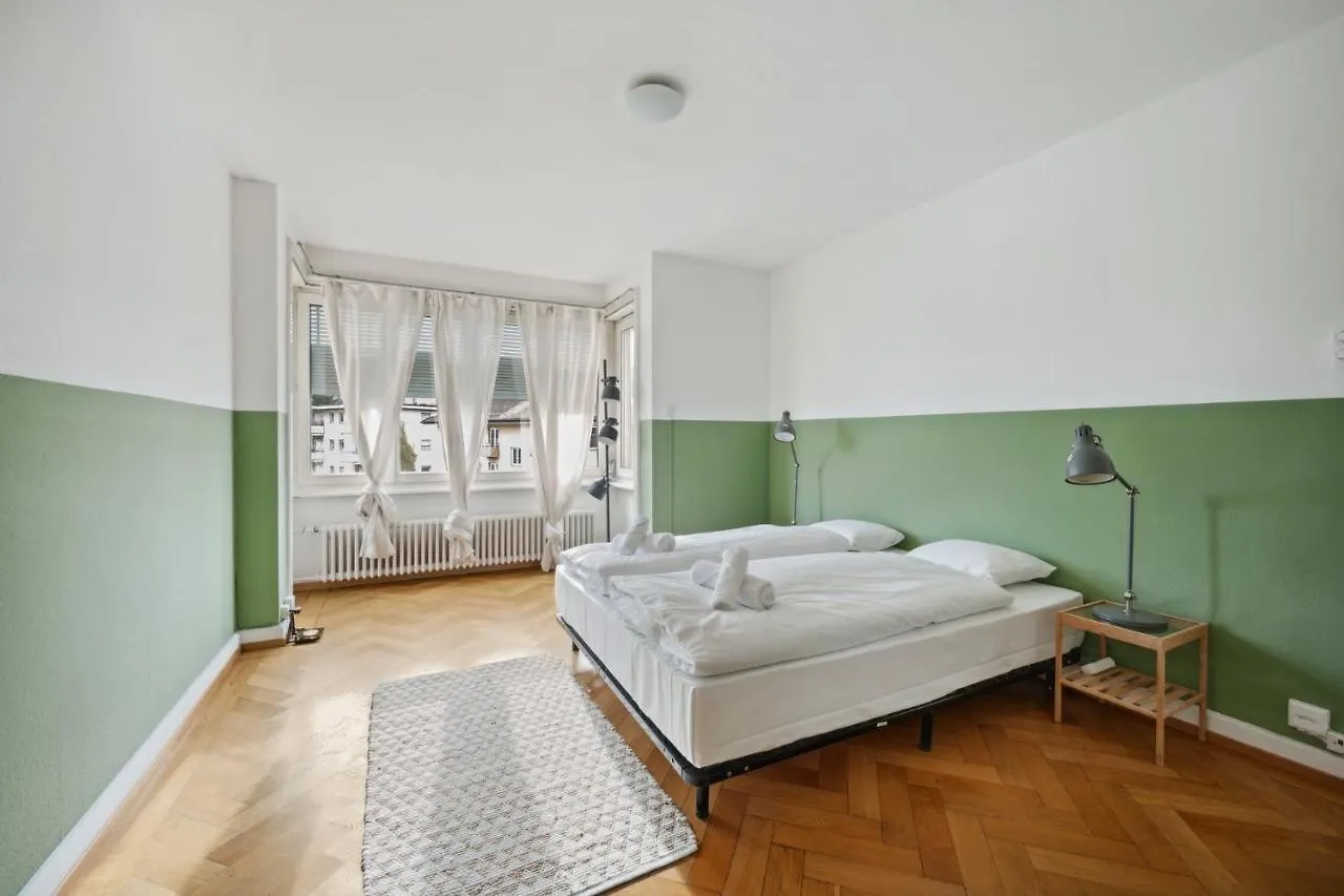 Central Apartment For City Explorers 224 Zurich